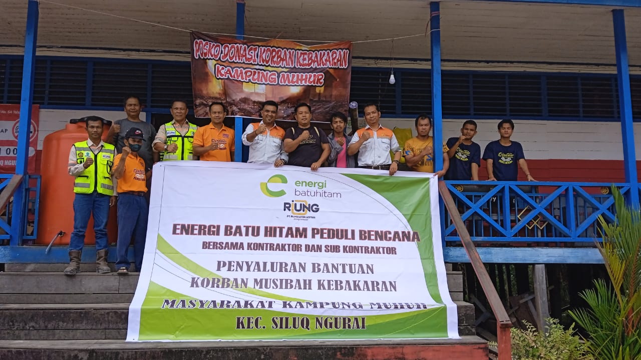 Distribution of Aid for Fire Victims in Muhur Village